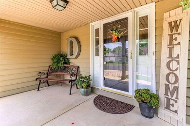 5204 N Rothmere Dr, Peoria, IL 61615 - photo 6