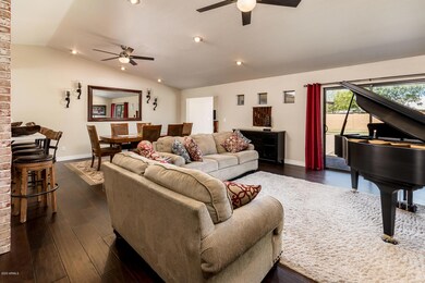 410 E Mesa Vista Ln - MLS-9