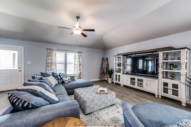 6826 Diamond Valley, San Antonio, TX 78242 - photo 5