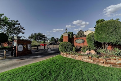 4400 Hemingway Dr unit 215, Oklahoma City, OK 73118 - photo 3