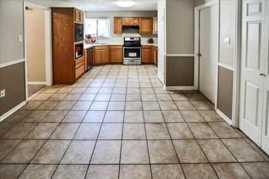 11118 Winspring Dr, Tomball, TX 77377 - photo 7