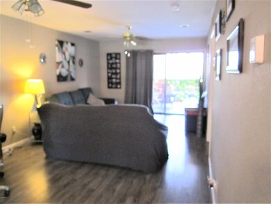 B9 U135 NEUTRAL FLOOR COVERING