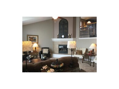 1206 SW Nagona Ln, Lees Summit, MO 64082 - photo 2
