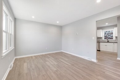 429 S Main St unit 7, Attleboro, MA 02703 - photo 3