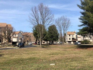 285 Silver Ln, Old Bridge, NJ 08857 - photo 5