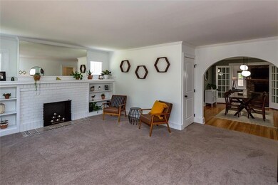 4045 Beaver Ave, Des Moines, IA 50310 - photo 4