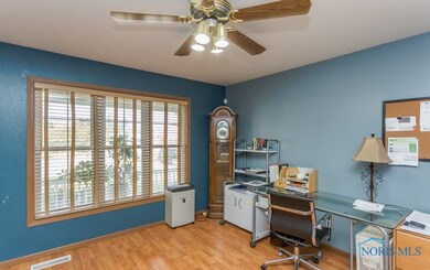 2142 Lisa Ln, Toledo, OH 43611 - photo 5