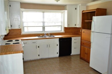 36841 Conley St, Zephyrhills, FL 33541 - photo 3