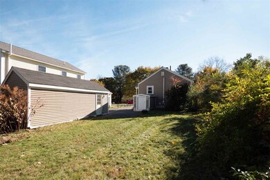 28 Mcduffee St, Rochester, NH 03867 - photo 6