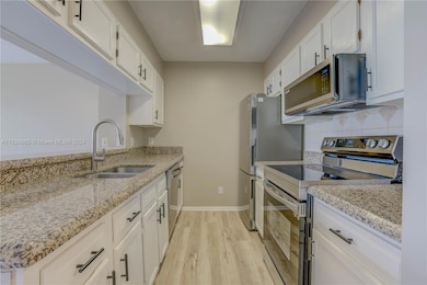 162 Cypress Point Dr unit 162, Palm Beach Gardens, FL 33418 - photo 6