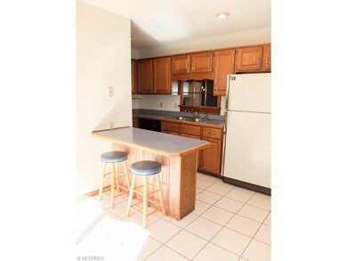 Kitchen and breakfast bar.