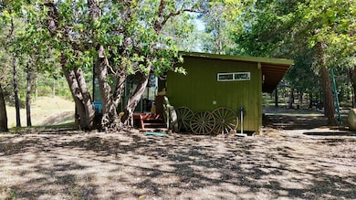 13007 Perry Rd, Central Point, OR 97502 - photo 2