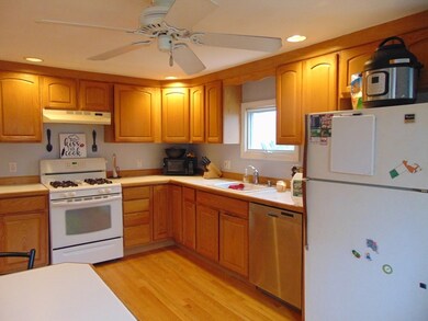 33 Sunrise Ave, Fitchburg, MA 01420 - photo 4