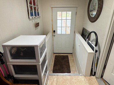 MUDROOM