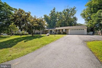 14604 Cobblestone Dr, Silver Spring, MD 20905 - photo 2