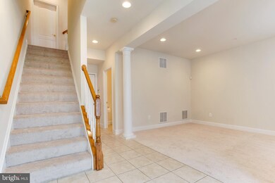 525 Odendhal Ave, Gaithersburg, MD 20877 - photo 4