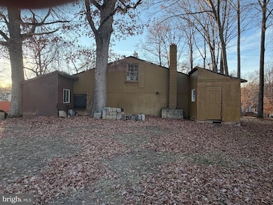 8906 Hooes Rd, Lorton, VA 22079 - photo 2