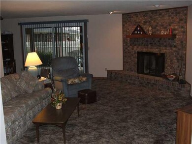 234 Selkirk Dr, North Tonawanda, NY 14120 - photo 3