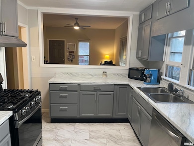 1202 E Parham St, Marion, IL 62959 - photo 7