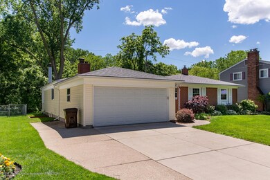 003-1808 Autumn Ln Lansing -Medium