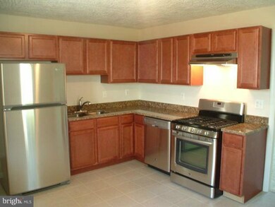 9306 Fontana Dr, Lanham, MD 20706 - photo 5