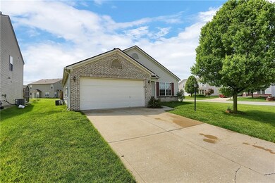 2450 Joust Dr, Greenwood, IN 46143 - photo 4