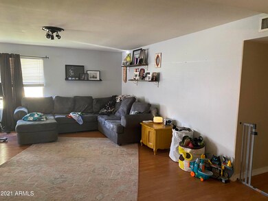 Living room 2