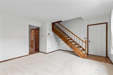 02-Entry & Living Room