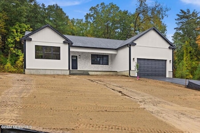 222 Briarwood Ct, Guilderland, NY 12084 - photo 2