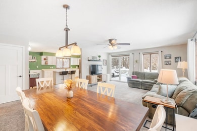 507 11th St SE, Waverly, IA 50677 - photo 7