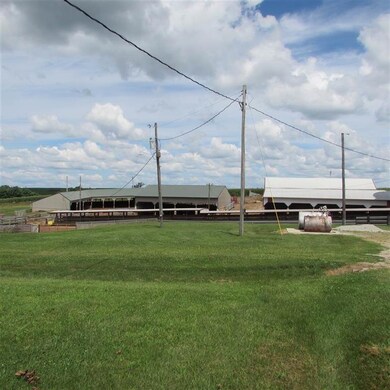 6807 Irish Hollow Rd, Lancaster, WI 53813 - photo 4