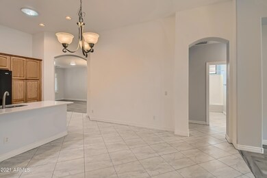 7-075376473-10 Dining Room
