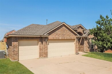 11305 NW 97th St, Yukon, OK 73099 - photo 4