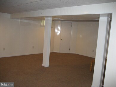 6033 Emerald Ln, Sykesville, MD 21784 - photo 6