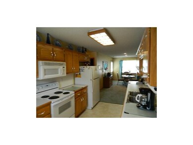 532 S Saturn Dr, Raymore, MO 64083 - photo 4