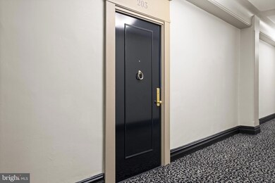 2129 Florida Ave NW unit 203, Washington, DC 20008 - photo 5