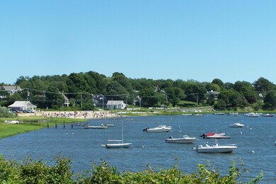 Walk to Oyster Pond