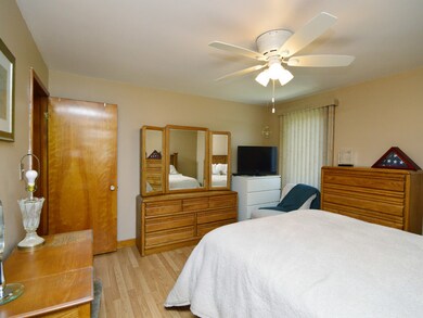 4442 Emerson Ave, Schiller Park, IL 60176 - photo 6