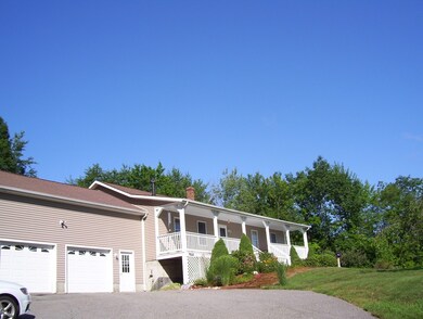 2386 Chestnut Hill Ave, Athol, MA 01331 - photo 2