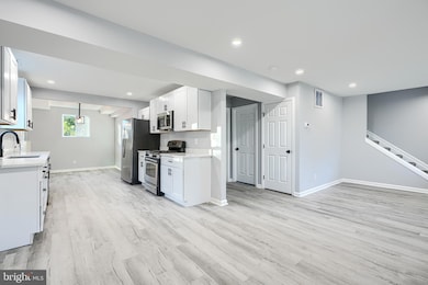 9 Avenal Rd, Essex, MD 21221 - photo 7