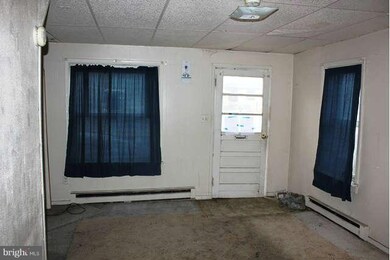 546 S Main St, Chambersburg, PA 17201 - photo 6