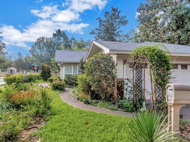 606 E Hospital St, Nacogdoches, TX 75961 - photo 3