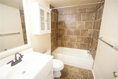 1617 NE 5th St, Moore, OK 73160 - photo 7