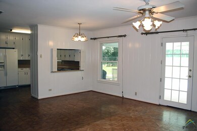 709 Hamvasy Ln, Tyler, TX 75701 - photo 4