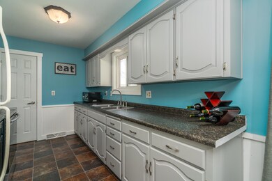 1803 S 17th St, Grand Forks, ND 58201 - photo 6