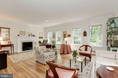 3521 Hamlet Place, Chevy Chase, MD 20815 - photo 4