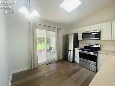 8870 Holly Ln unit 56, Olmsted Falls, OH 44138 - photo 7