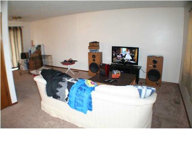 4811 - Living room
