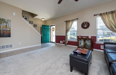 10504 Evanwood Dr, Louisville, KY 40228 - photo 5