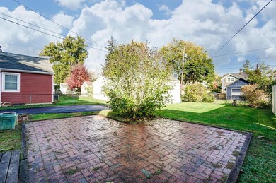 484 Crestview Rd.